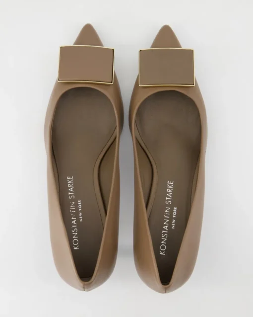 A0139 Pumps in Braun