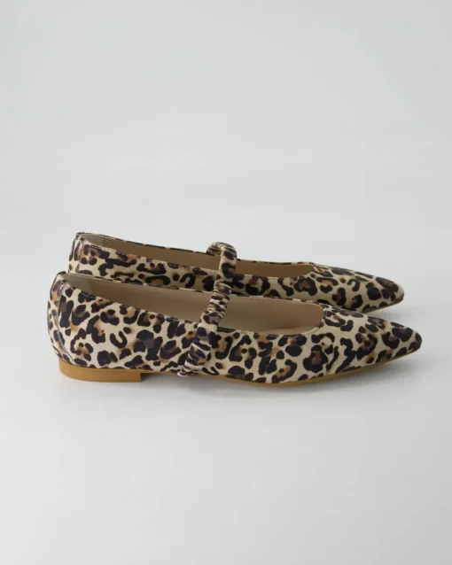 B018 Ballerinas in Beige