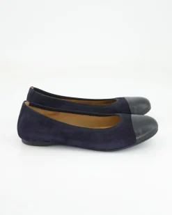 64.126.16 Ballerinas in Blau