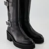 Camille Stiefel in Schwarz