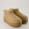 Classic Ultra Mini Platform Winterschuhe in Beige