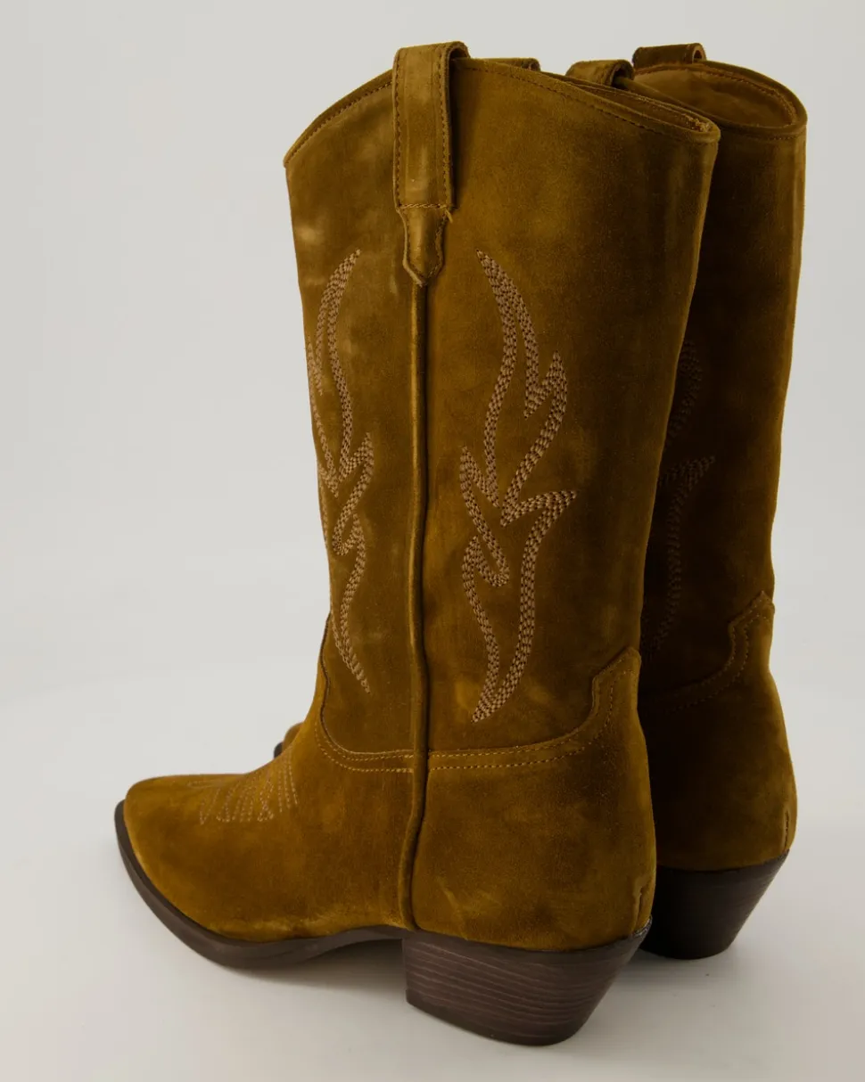 2084-11-01 Cowboyboots in Braun