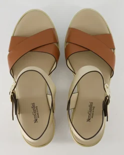 E218737D-329 Wedges in Gold