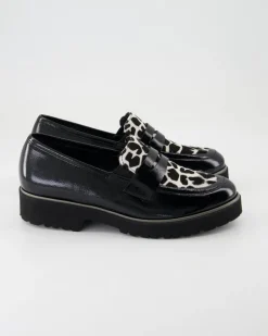 Elena Slipper in Schwarz