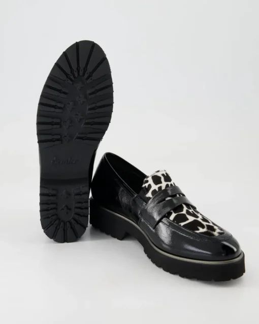 Elena Slipper in Schwarz