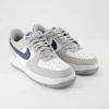 FD9748-001 Sneaker in Grau