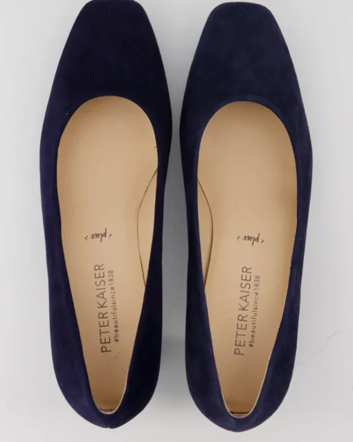 Ghana Pumps in Blau