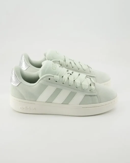 Grand Court Alpha Sneaker in Grün