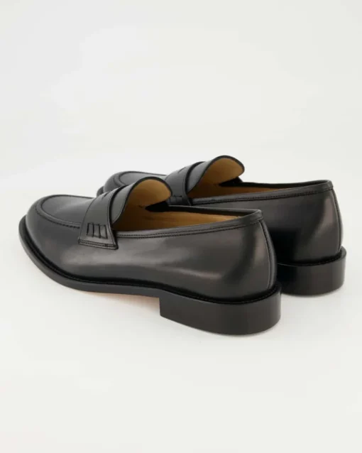 H484M Slipper in Schwarz