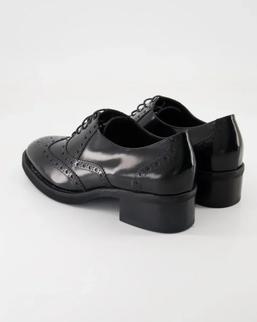 2023M Schnürschuhe in Schwarz