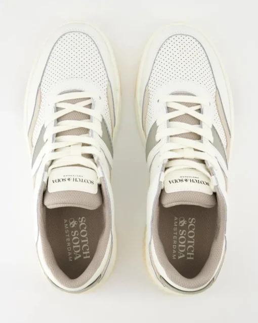 New Cup 12A Sneaker in Weiß