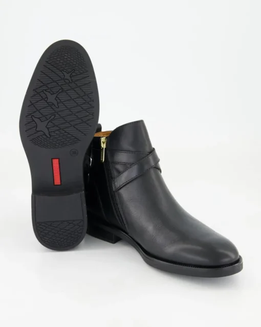 Puertollano Stiefeletten in Schwarz