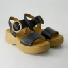 64.520.27 Sandalen in Schwarz