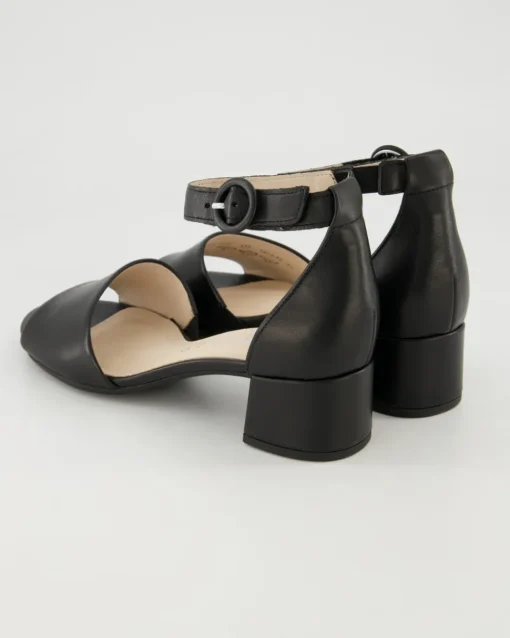 22.902.27 Sandalen in Schwarz