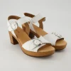 24.764.21 Sandalen in Weiß