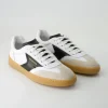 26028 Sneaker in Weiß