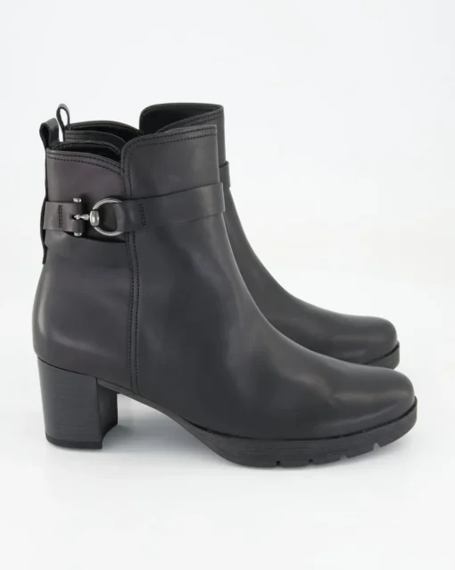 52.072.57 Stiefeletten in Schwarz