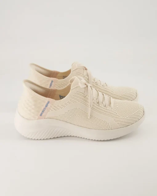 Ultra Flex 3.0 - Brilliant Pat Sneaker in Beige