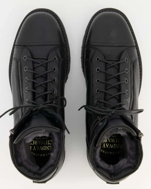 0672001 Winterstiefel in Schwarz