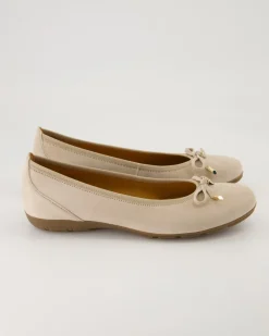 44.164.12 Ballerinas in Beige