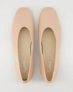 64.140.22 Ballerinas in Beige