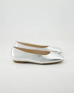 64.140.61 Ballerinas in Silber