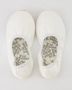 060-01 Ballerinas in Weiß