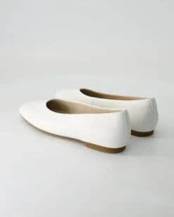 64.140.20 Ballerinas in Weiß