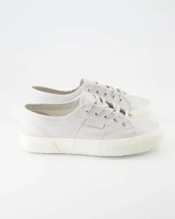2750 Pearl Matte Canvas Sneaker in Silber