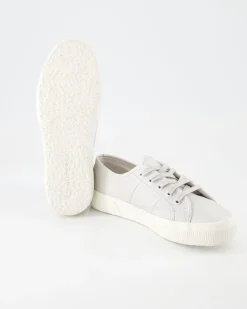 2750 Pearl Matte Canvas Sneaker in Silber