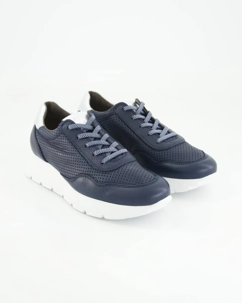 5440 Sneaker in Blau