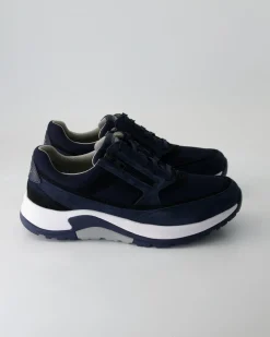 8000.25.01 Sneaker in Blau