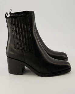 2403-17-05 Stiefeletten in Schwarz