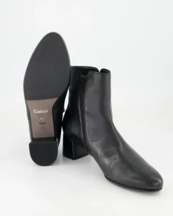55.680.27 Stiefeletten in Schwarz