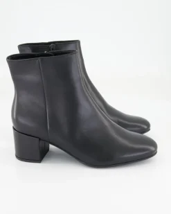 81341000100 Stiefeletten in Schwarz