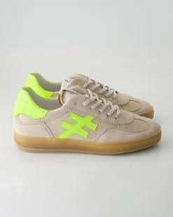 A032 Sneaker in Beige