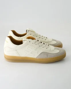 A032 Sneaker in Beige