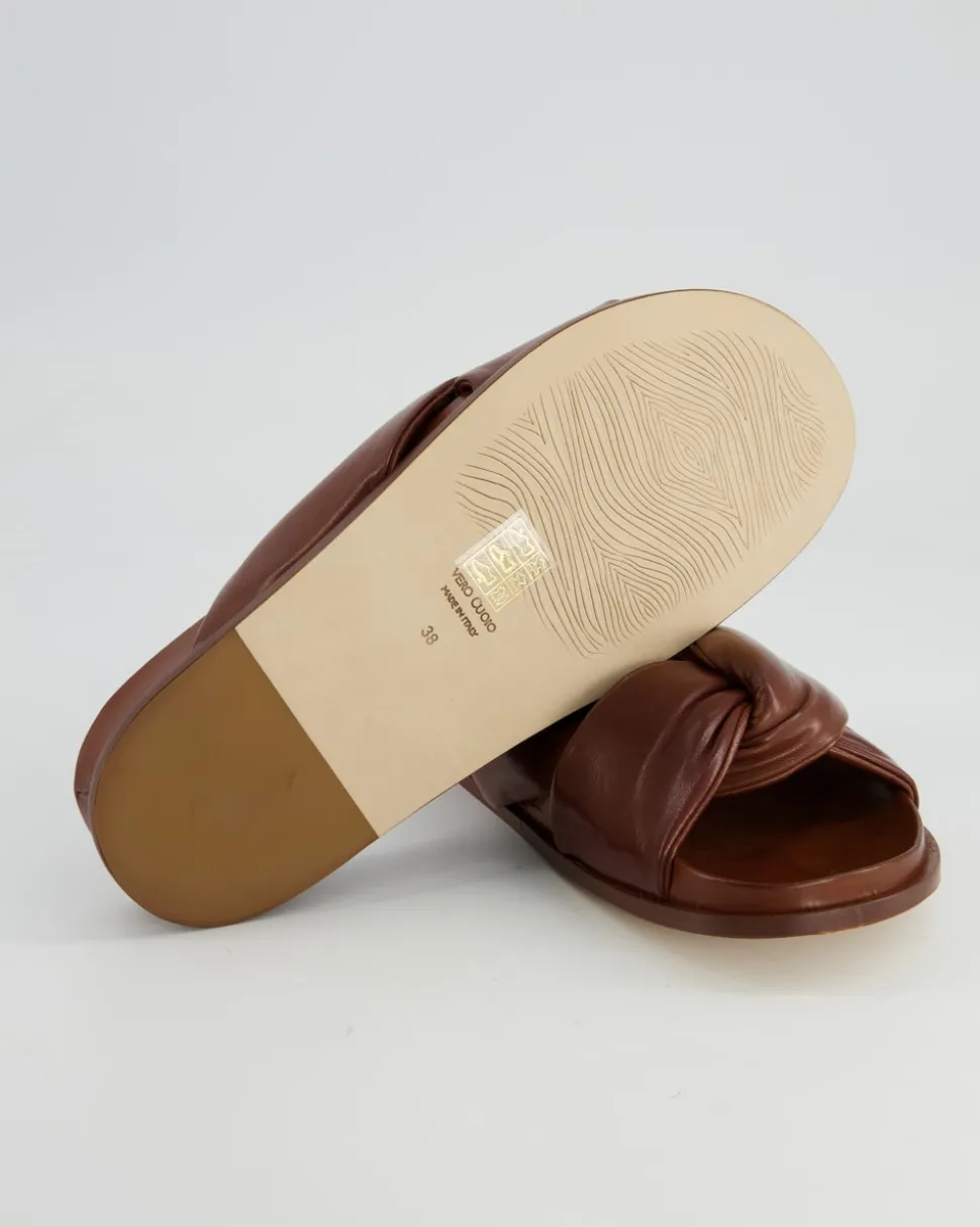 B412 Pantoletten in Braun