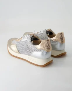 CHV253869 Sneaker in Gold