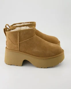 Classic Ultra Mini New High Stiefeletten in Beige