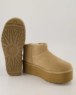 Classic Ultra Mini Platform Winterschuhe in Beige