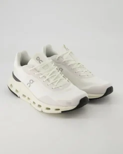 Cloudnova Form Sportschuhe in Weiß