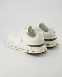 Cloudnova Form Sportschuhe in Weiß