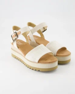 Diana Wedges in Beige