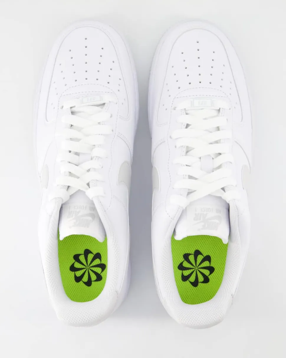 DV3808-104 Sneaker in Weiß