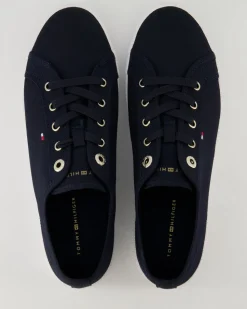 Essential Sneaker in Blau