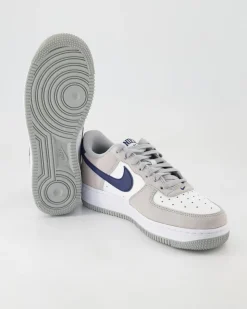 FD9748-001 Sneaker in Grau