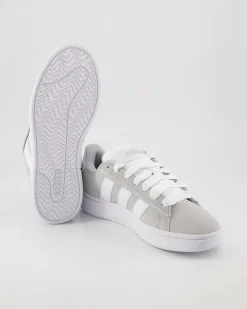 Grand Court Alpha Sneaker in Grau