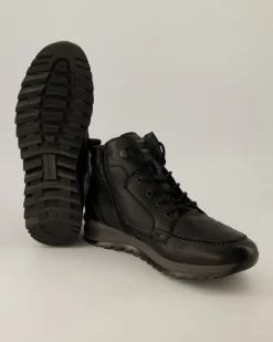 Helle Winterstiefel in Schwarz