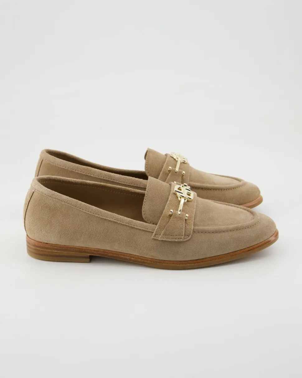 Helyan_Loaf Slipper in Beige